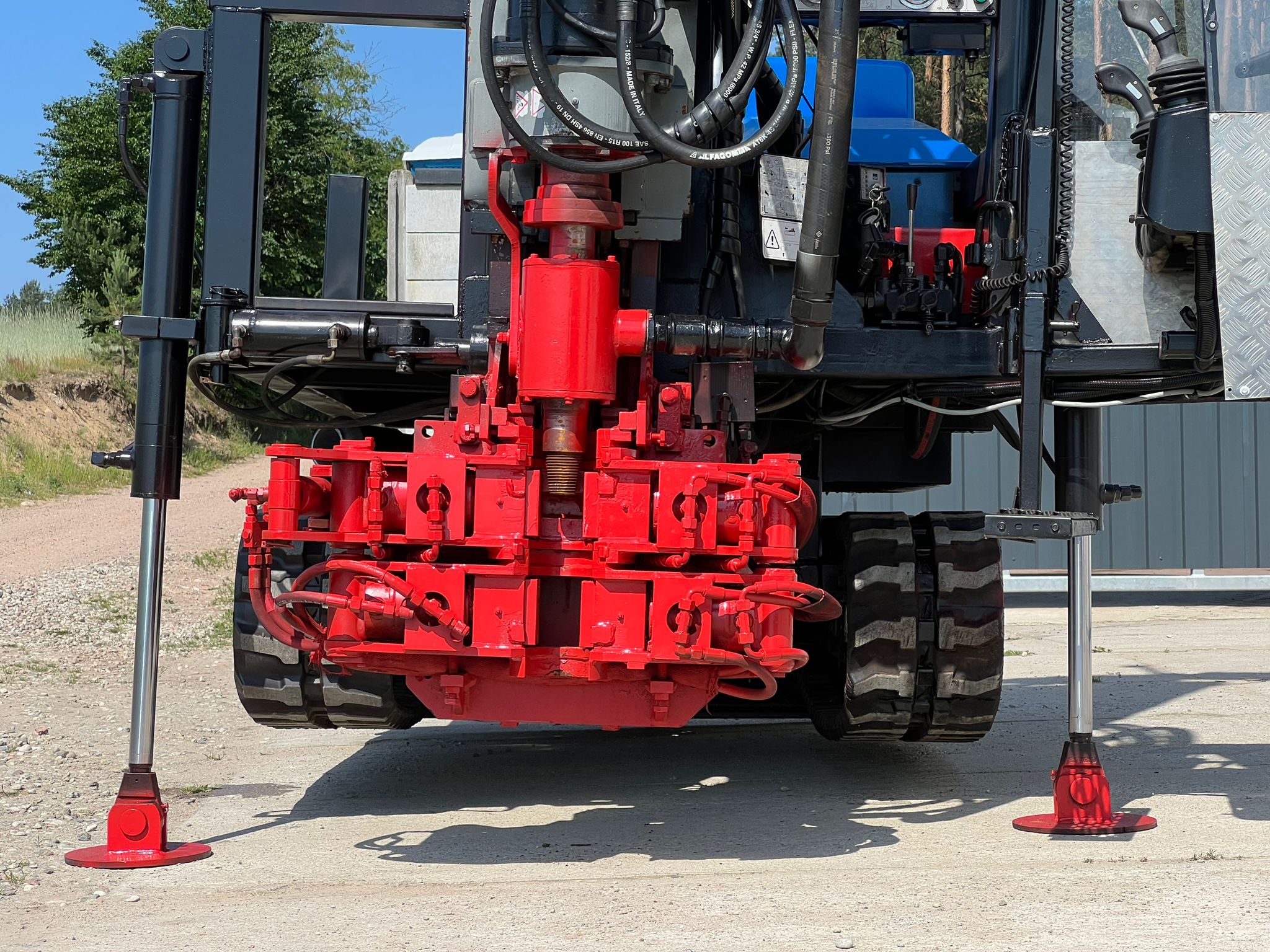 Wiertnice gąsienicowe wykonane w wyniku doświadczenia